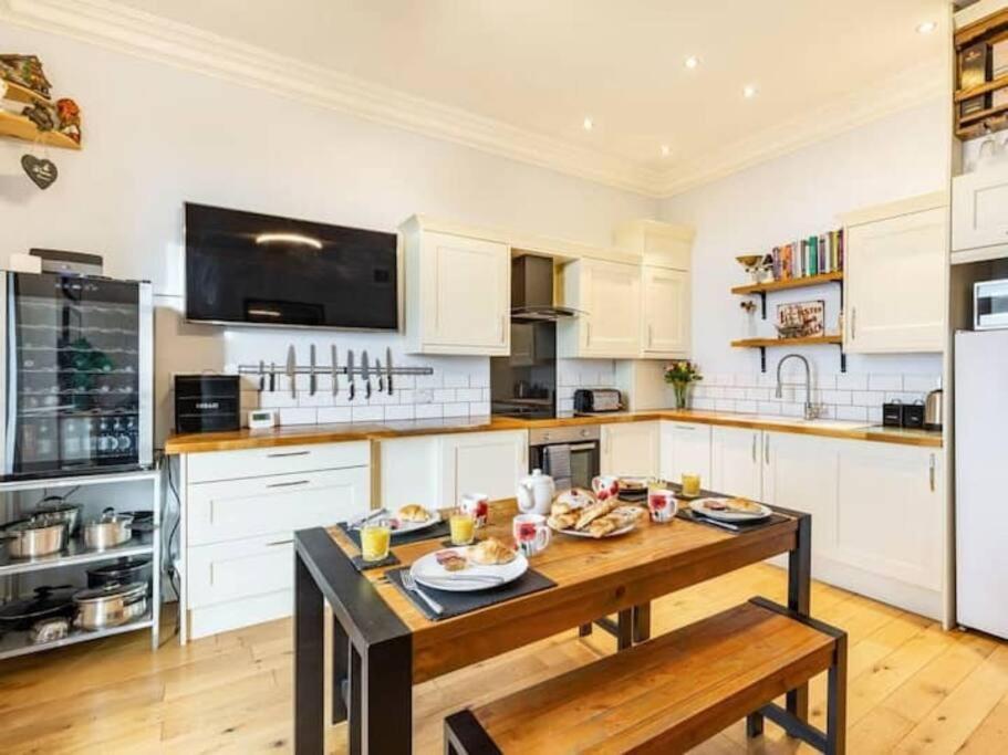 شقة Number 7 Torquay Stunning Sea Views المظهر الخارجي الصورة