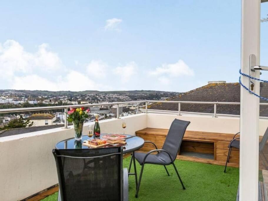 شقة Number 7 Torquay Stunning Sea Views المظهر الخارجي الصورة